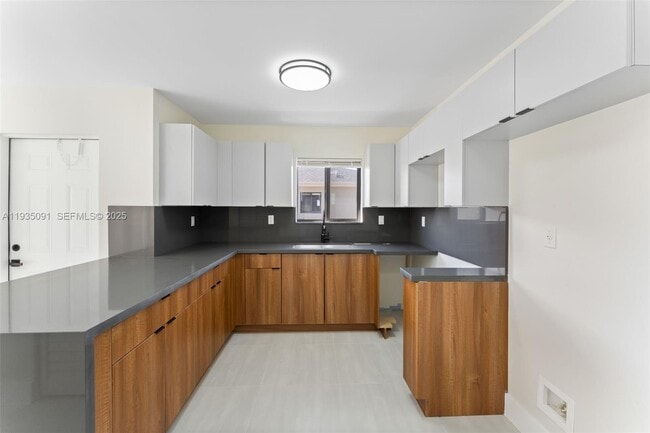 Building Photo - 1181 NW 66th St