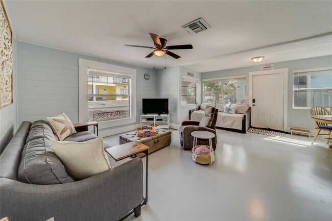 Building Photo - 120 177th Ave W