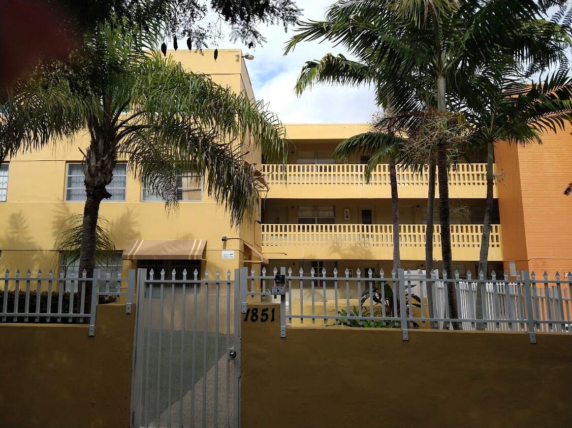 1851 NE 168th St Unit B10, North Miami Beach, FL 33162 Condo for Rent