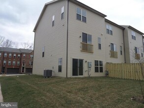 Building Photo - 6634 Bartrams Forest Ln