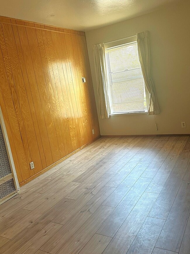 Foto del edificio - Cozy 1 Bedroom 1 bath, next to the police ...