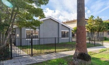 Building Photo - 532 E 97th St