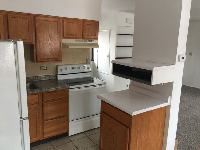 Kitchen - 2604 Tremont St