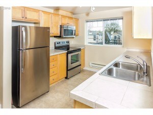 Building Photo - 720 NW 185th Ave