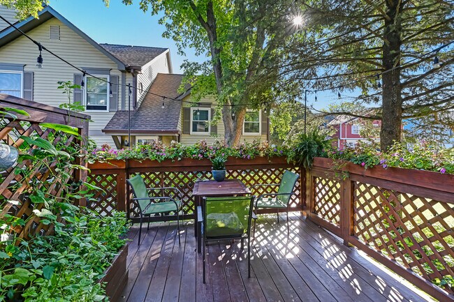 Building Photo - 2740 Weeping Willow Dr