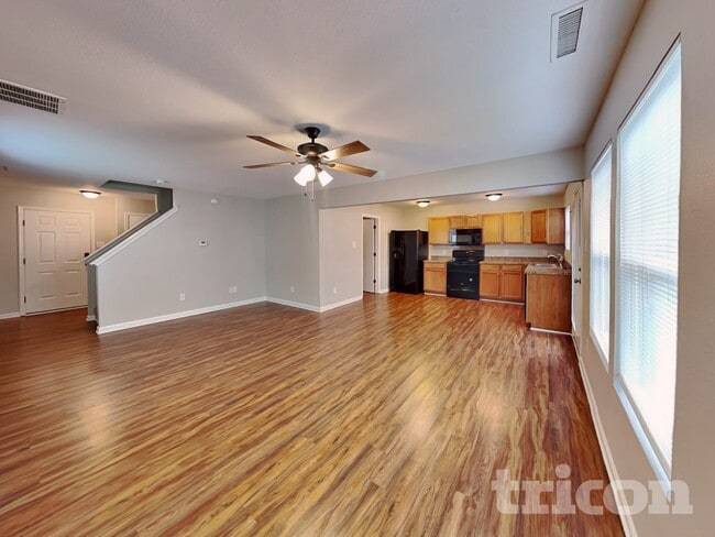 Foto del edificio - 947 Littleton Dr