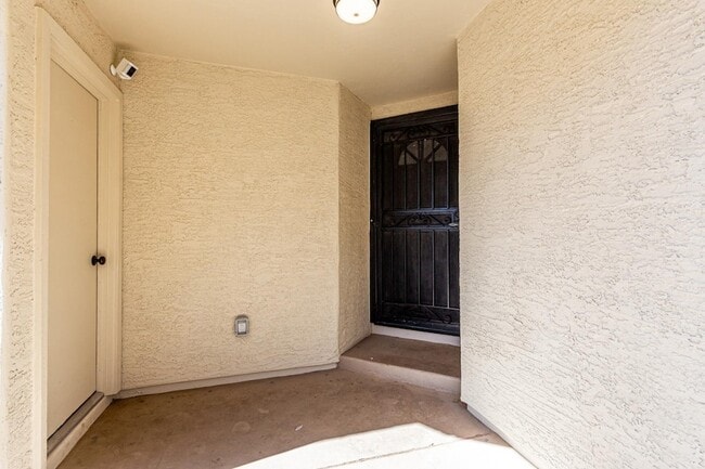 Foto del edificio - 1538 E Laurel Ave