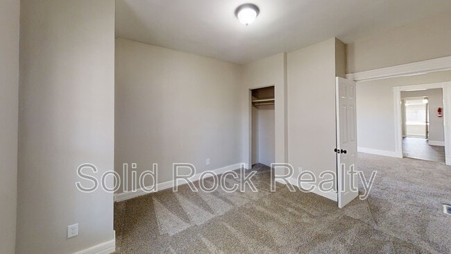 Building Photo - 219 N Institute St