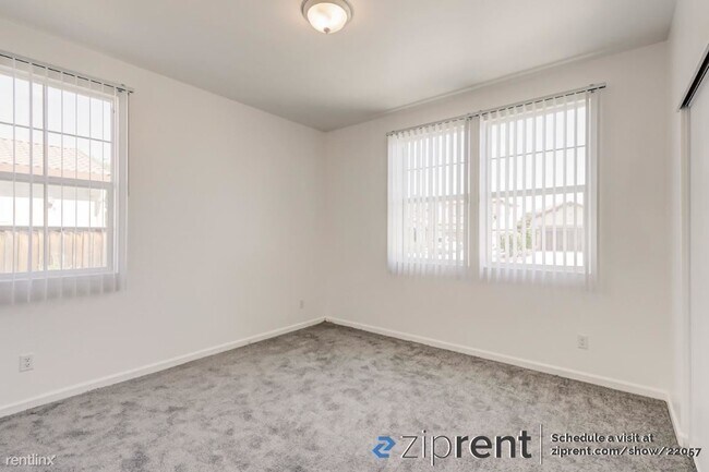 Foto del edificio - 4 br, 2.5 bath House - 4609 Hidden Glen Dr...