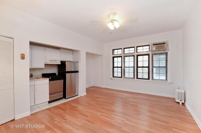 Foto del edificio - 1127 W Farwell Ave