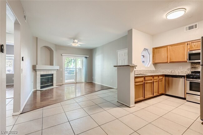 Foto del edificio - 5415 W Harmon Ave