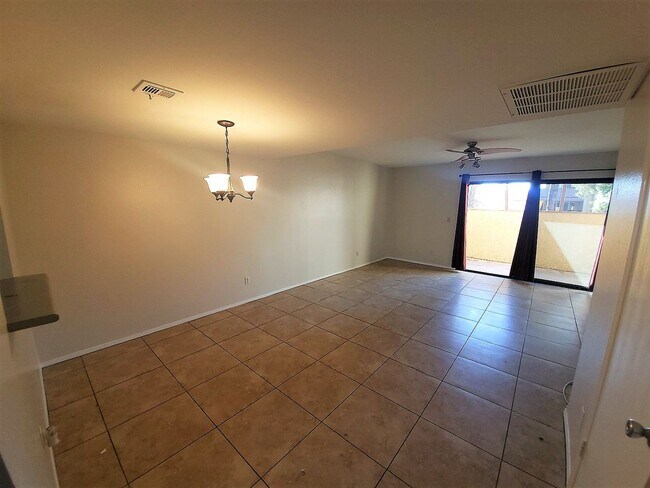 Foto del edificio - EXCELLENT TOWNHOME IN TEMPE!