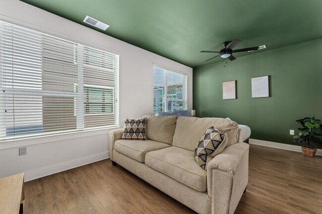 Foto del edificio - 2609 W Nassau St