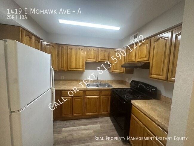 Building Photo - 1419 E Mohawk Ave