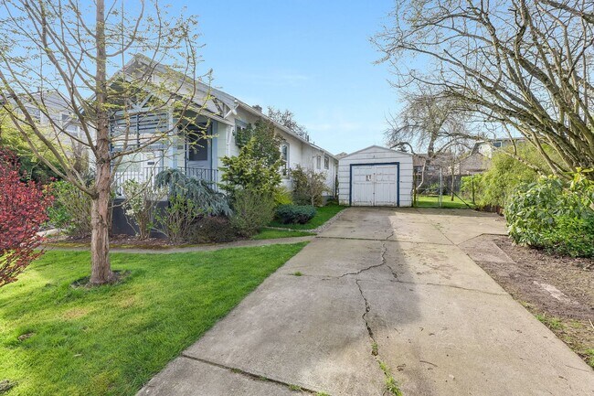 Foto del edificio - Charming 3 Bed 2 Bath Piedmont Rental Home