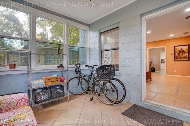 Foto del edificio - Very cute 2/1 home available for rent