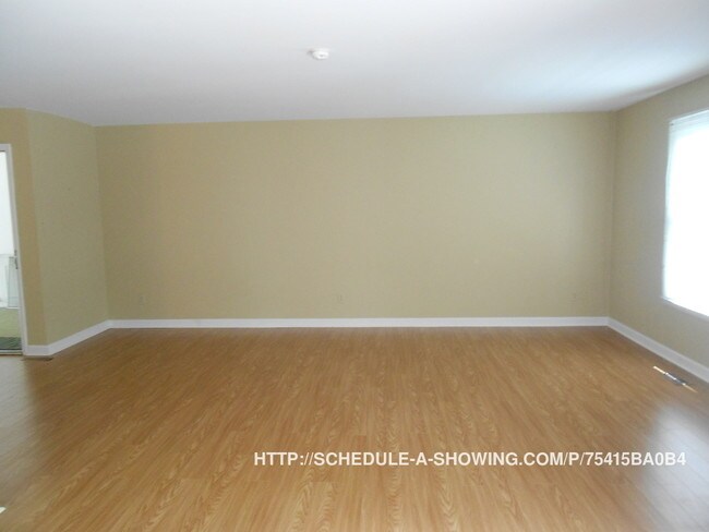 Building Photo - 367 Homeland Southway