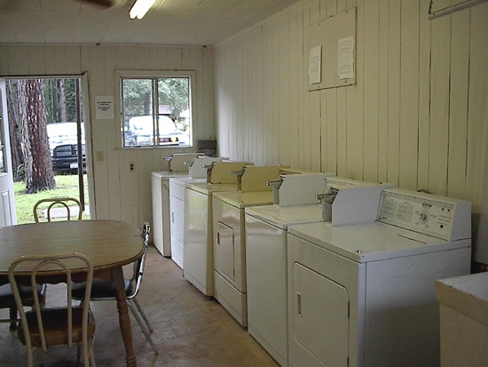 Laundry Facilities - Lone Star Apartments