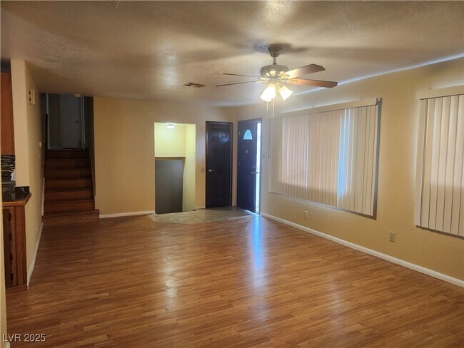 Foto del edificio - 103 S Mallard St