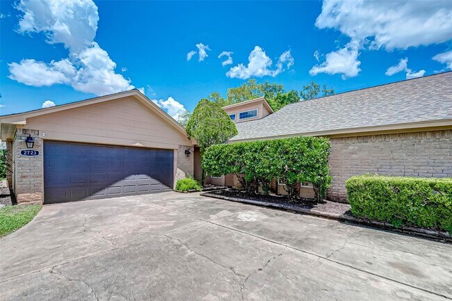 Building Photo - 2723 Colony Dr
