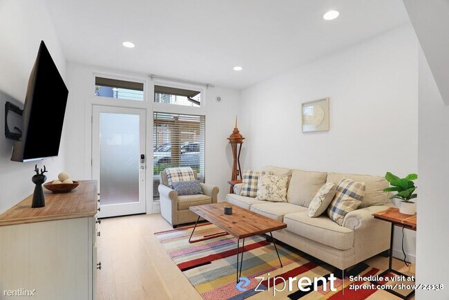 Foto del edificio - 3 br, 2.5 bath Townhome - 122 20th Avenue,...