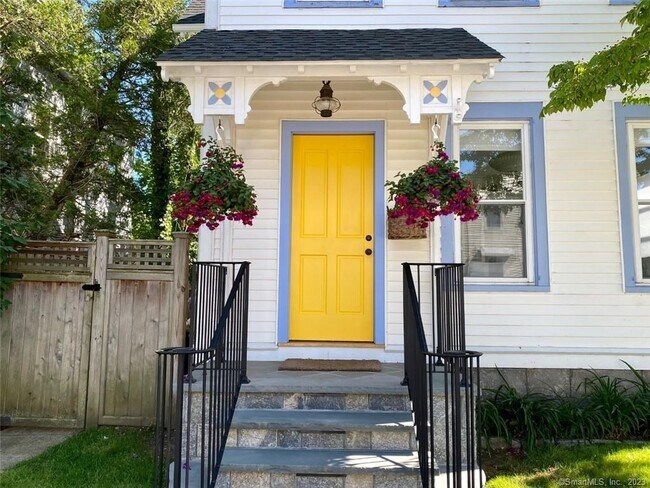Building Photo - 51 Trumbull Ave