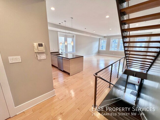 Foto del edificio - 2619 Garfield St NW