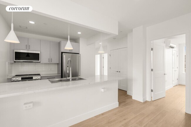Foto del edificio - 2833 Brighton 3rd St