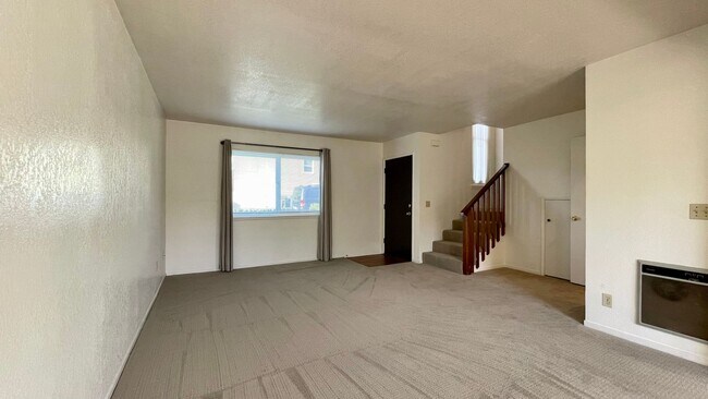 Foto del edificio - 2 Bedroom Townhouse Near Downtown SLO w/ G...