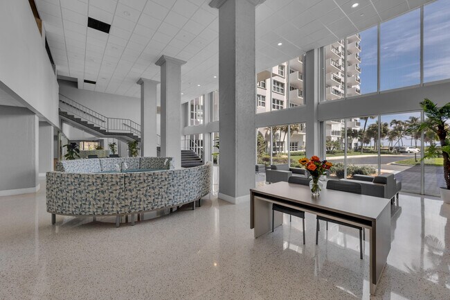 Foto del edificio - 405 N Ocean Blvd