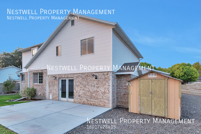 Foto del edificio - Beautiful 5-bed Home in Riverton