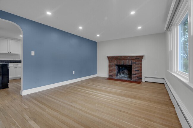 Building Photo - 104 Mishawum Rd