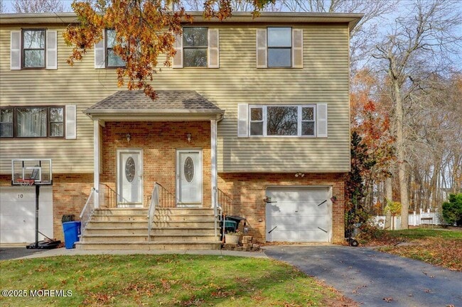 Building Photo - 12 Lone Star Ln