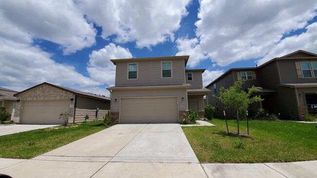 Building Photo - 12323 Skyview Amber Court