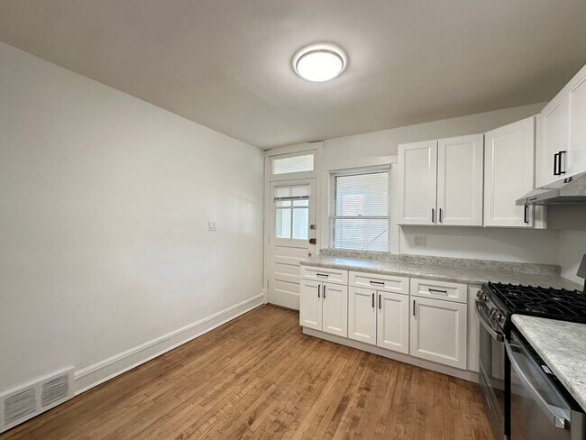 Foto del edificio - 5701 N Keystone Ave