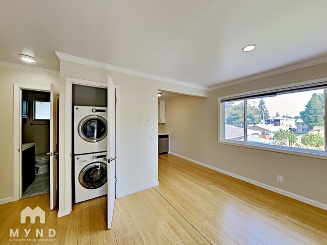Building Photo - 315 Beemer Ave