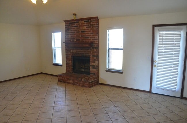 Building Photo - Great Home, Great Value