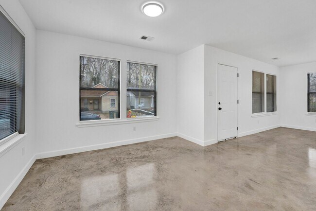 Foto del edificio - BRAND NEW CONSTRUCTION HOME AVAILABLE FOR RENT!