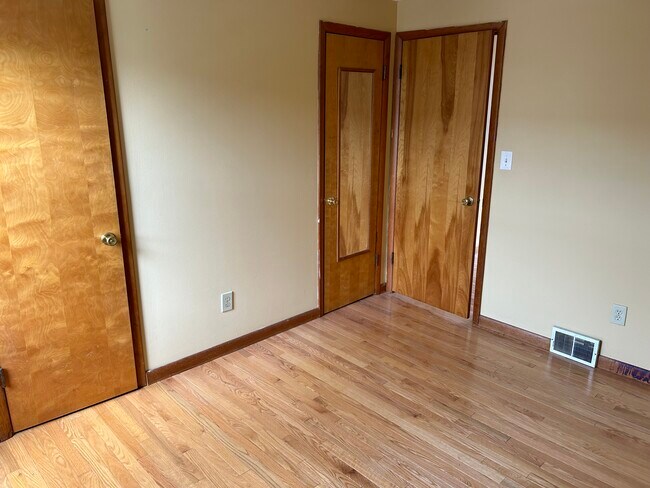 Foto del edificio - 104 S Lowell Ave