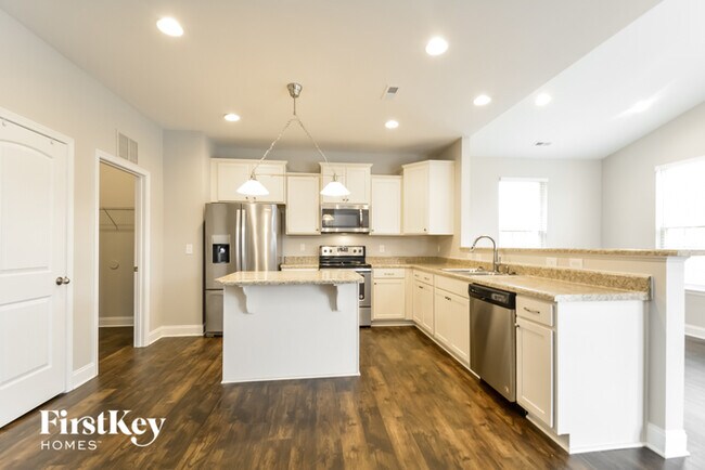 Building Photo - 922 Stable Fern Dr