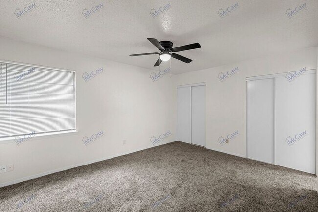 Foto del edificio - 12124 Baron Dr