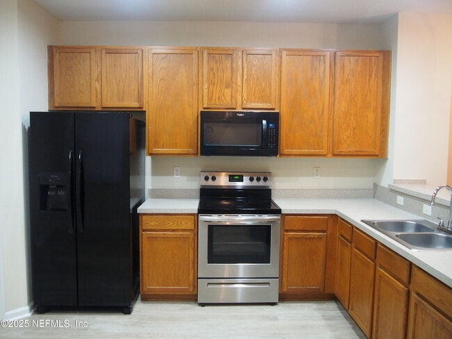 Building Photo - 12301 Kernan Forest Blvd