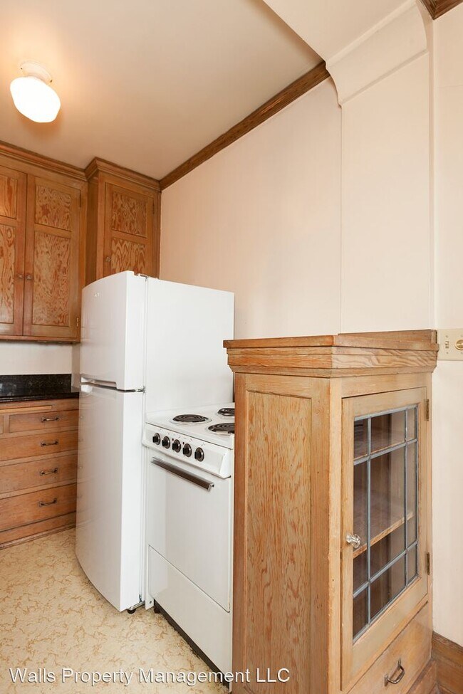 Building Photo - 411 N 63rd St