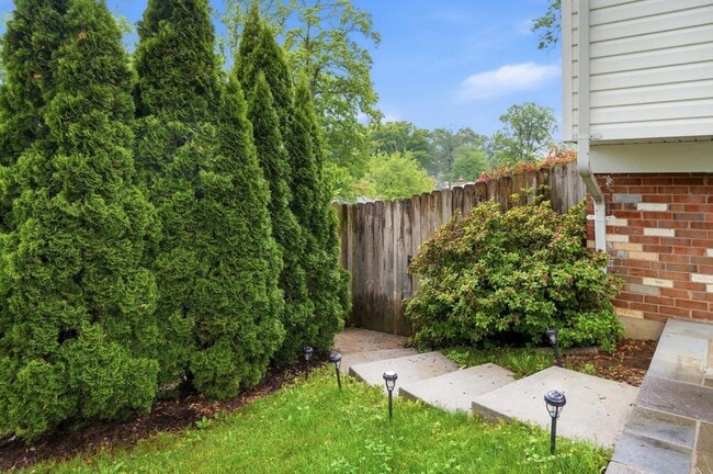 Foto del edificio - 14407 Oakvale St