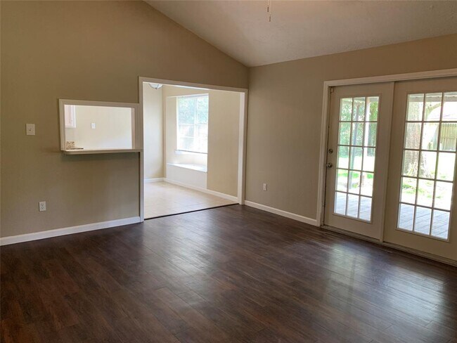 Foto del edificio - 5008 Apple Springs Dr