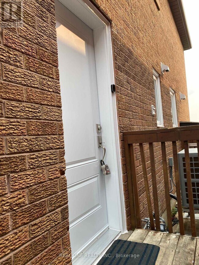 Photo du bâtiment - 6150 Duford Dr