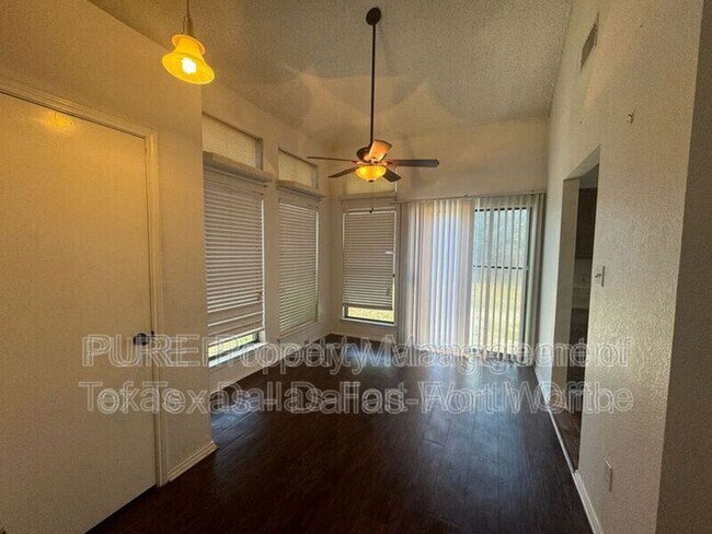 Building Photo - 4805 Deal Dr