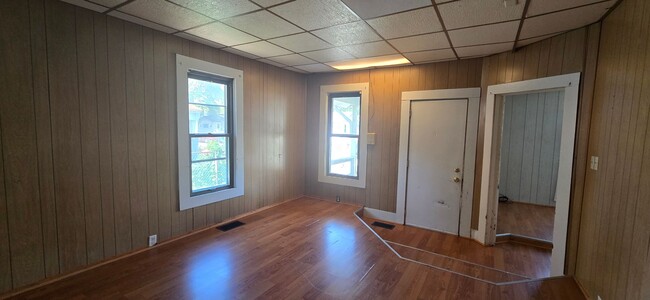 Foto del edificio - 2541 E Prairie St