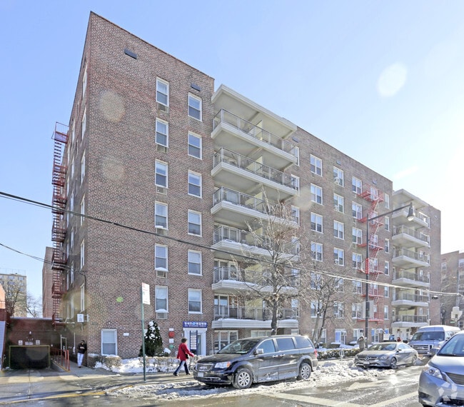 14205 Roosevelt Ave, Flushing, NY 11354 Apartments Flushing, NY