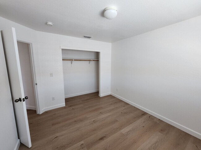 Foto del edificio - Beautiful 5 bed/4 bath home in Santa Nella!
